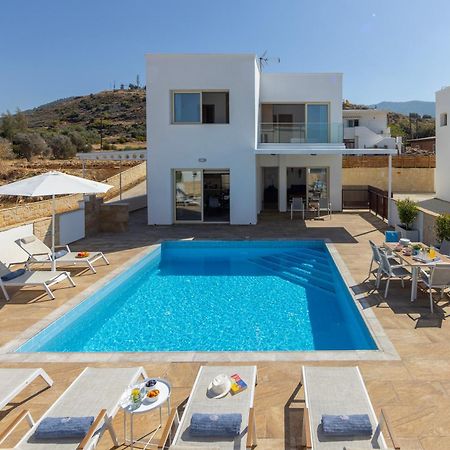 Diana Seaside Villas Pomos Buitenkant foto