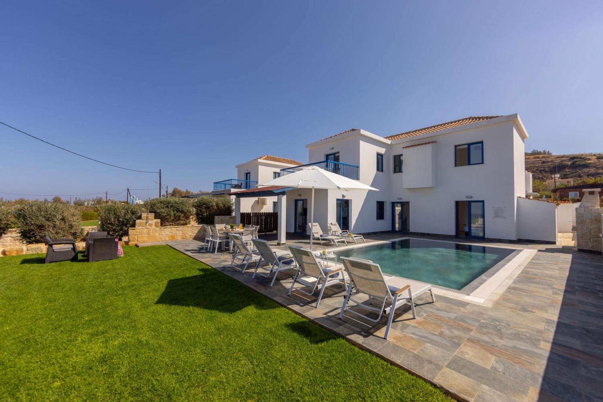 Diana Seaside Villas Pomos Buitenkant foto