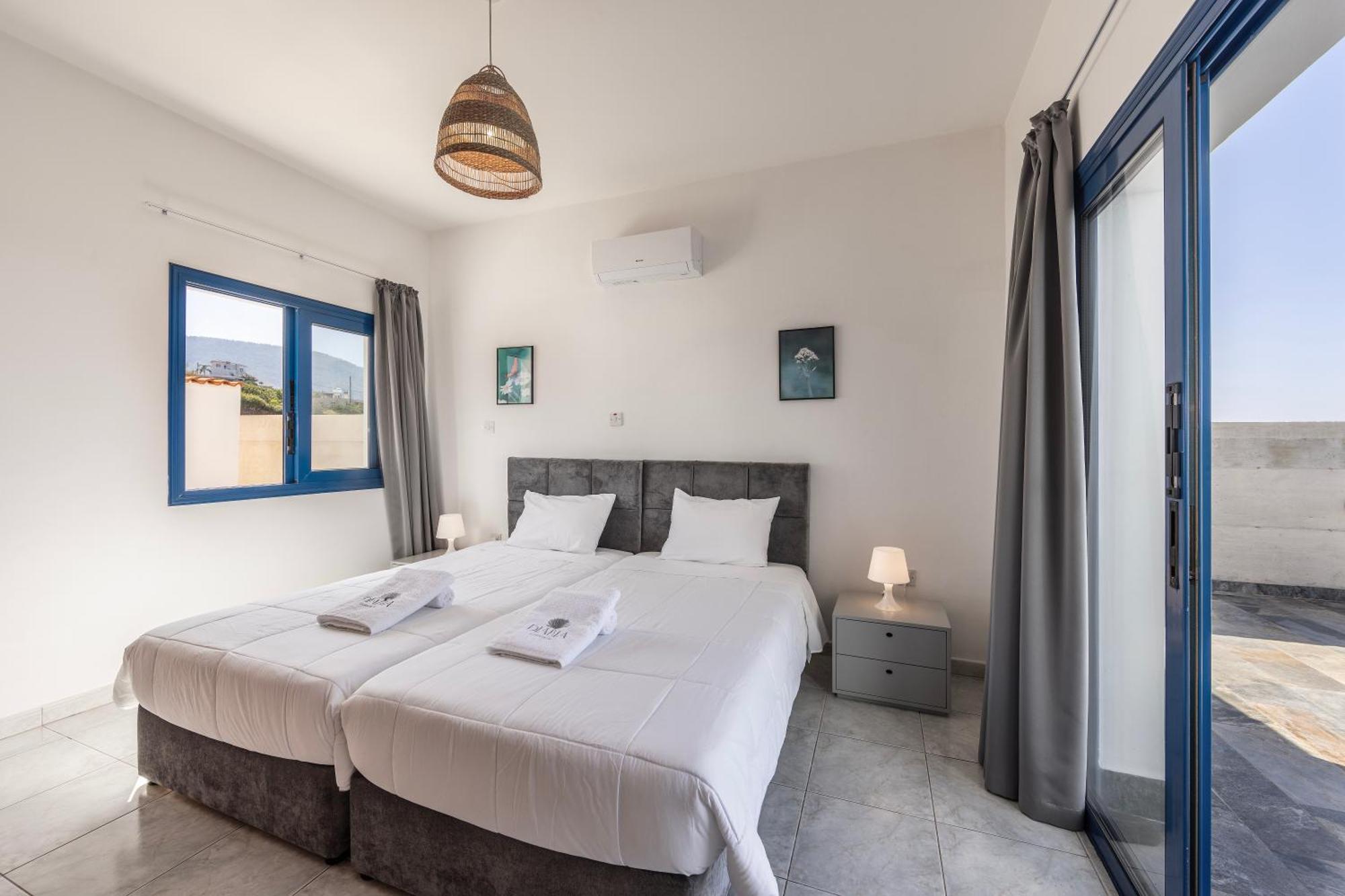 Diana Seaside Villas Pomos Buitenkant foto