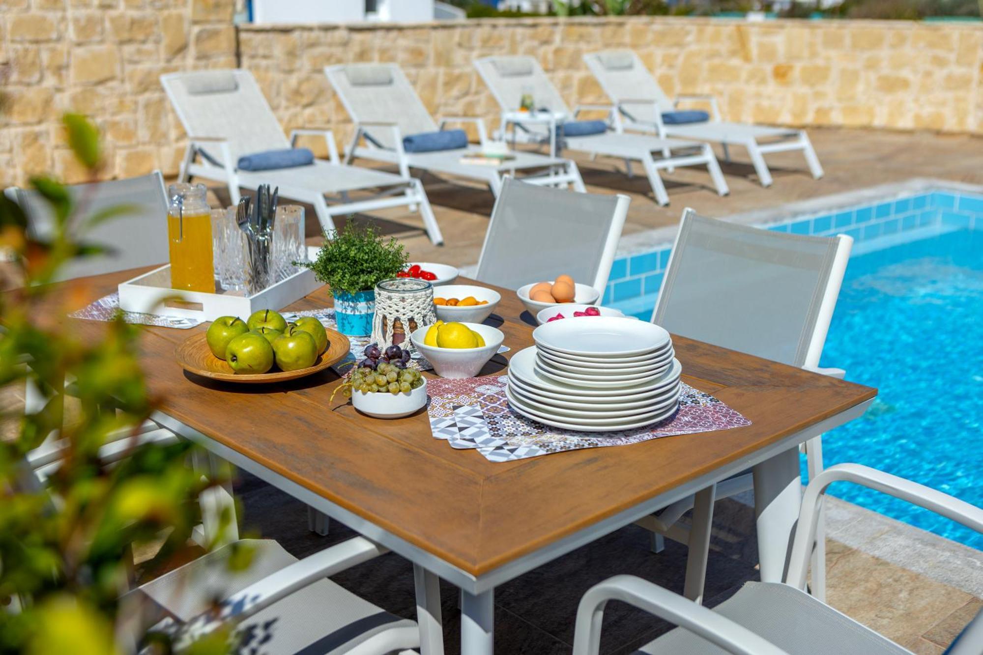 Diana Seaside Villas Pomos Buitenkant foto