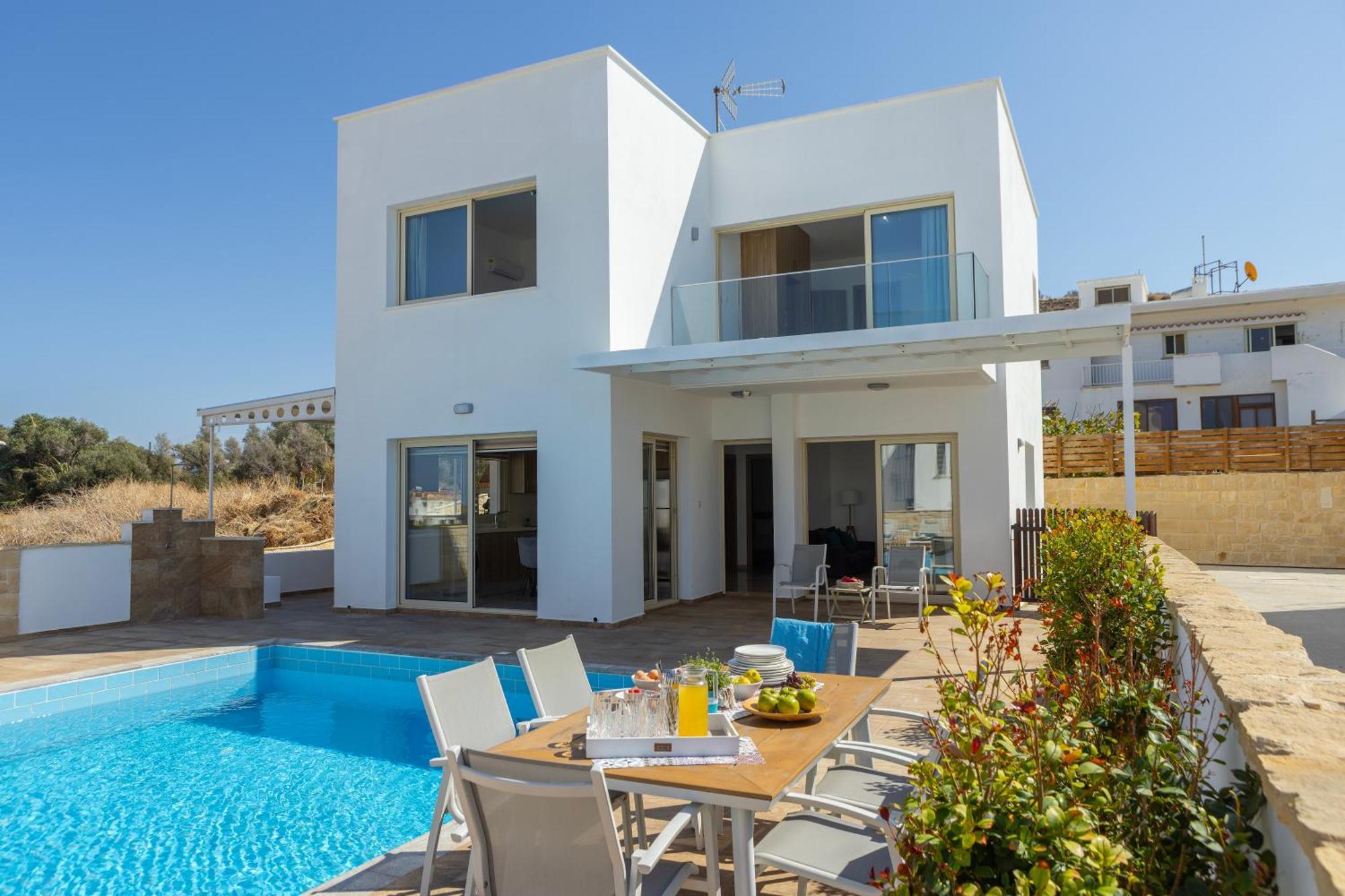 Diana Seaside Villas Pomos Buitenkant foto