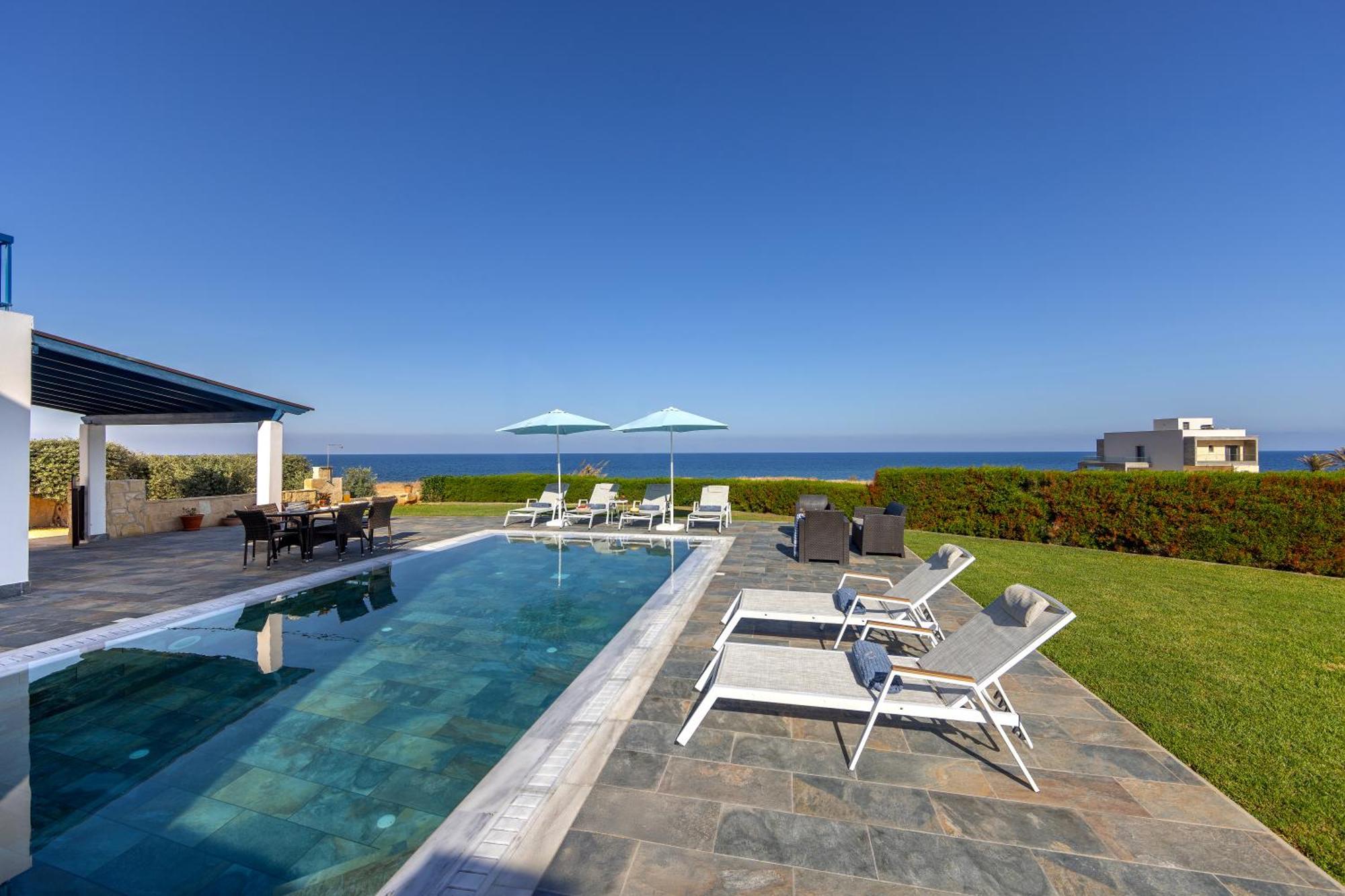 Diana Seaside Villas Pomos Buitenkant foto