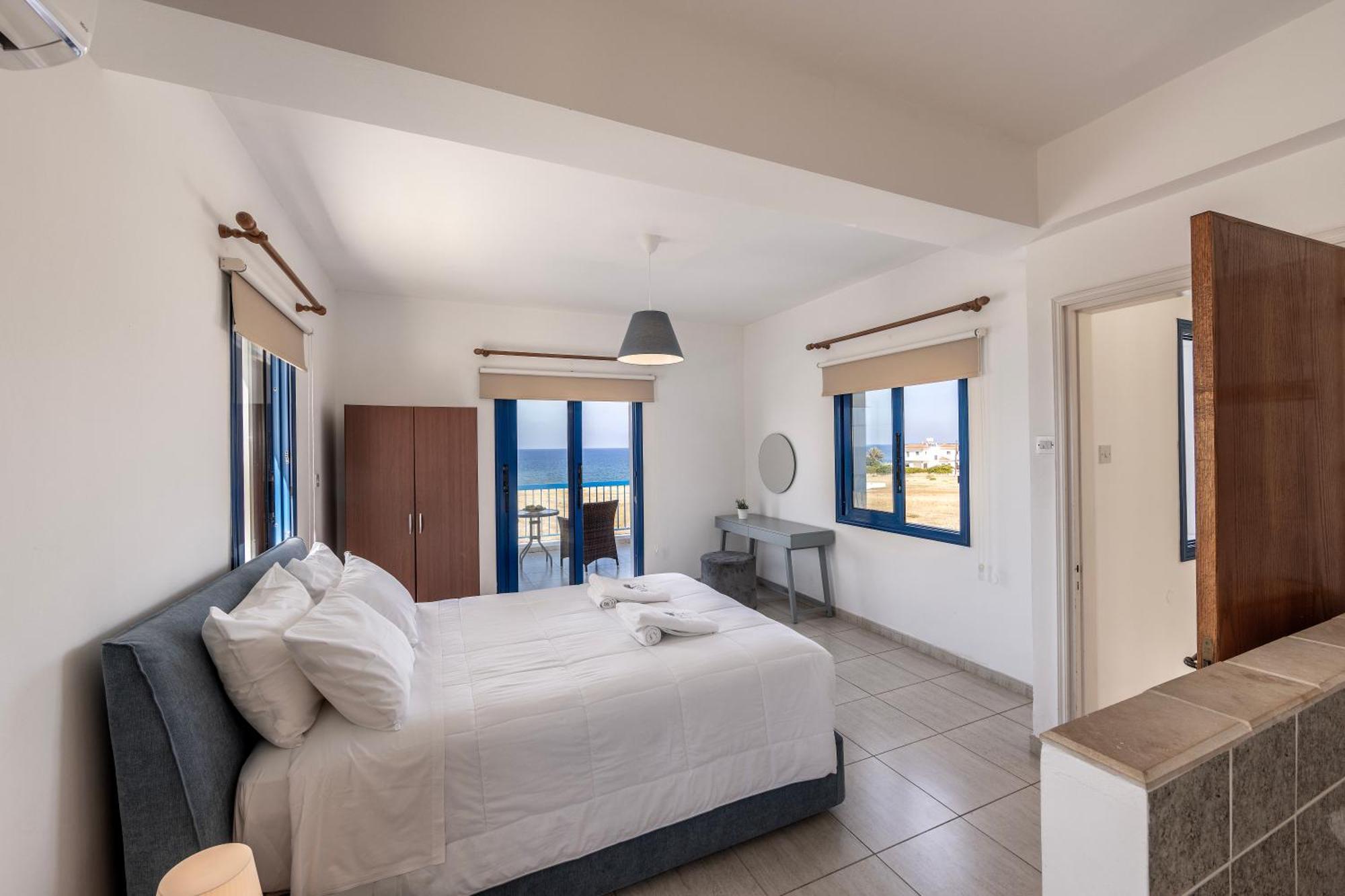 Diana Seaside Villas Pomos Buitenkant foto