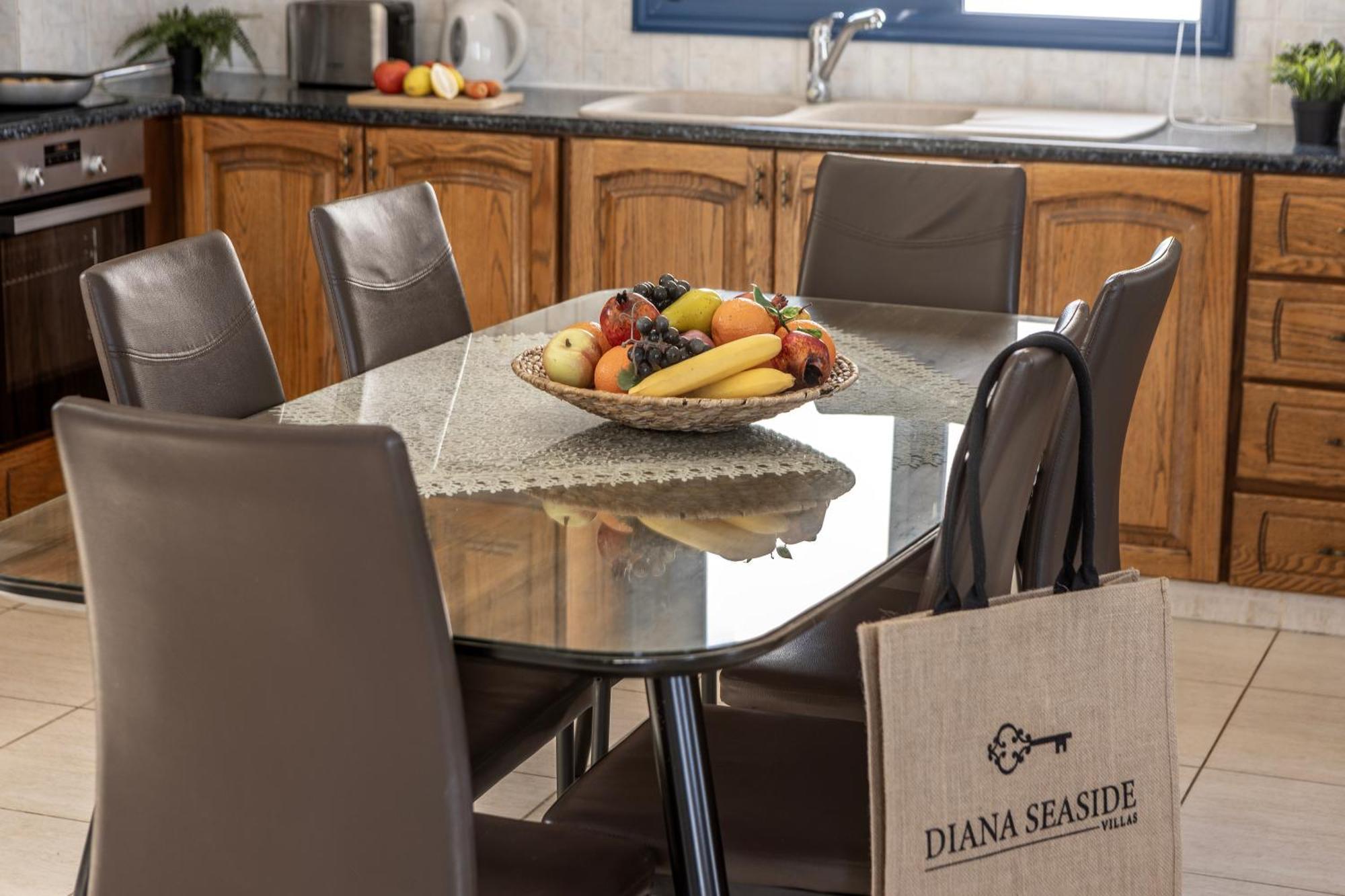 Diana Seaside Villas Pomos Buitenkant foto
