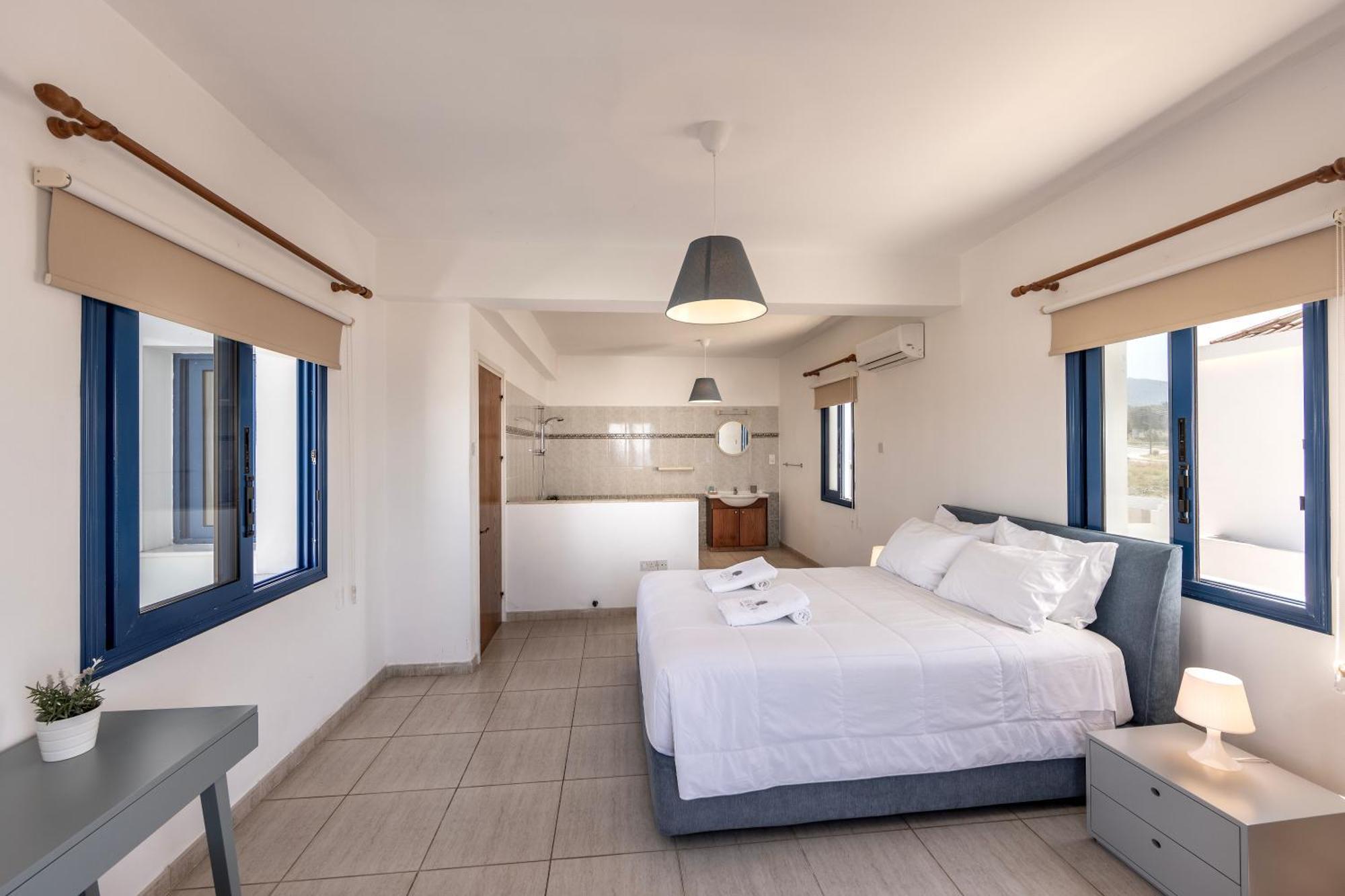 Diana Seaside Villas Pomos Buitenkant foto