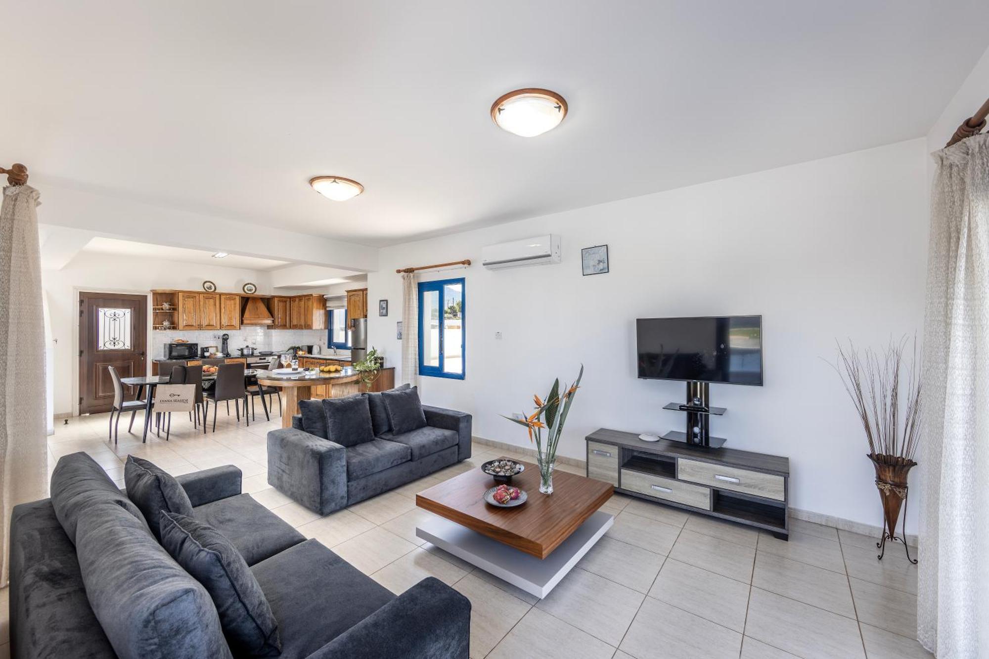 Diana Seaside Villas Pomos Buitenkant foto